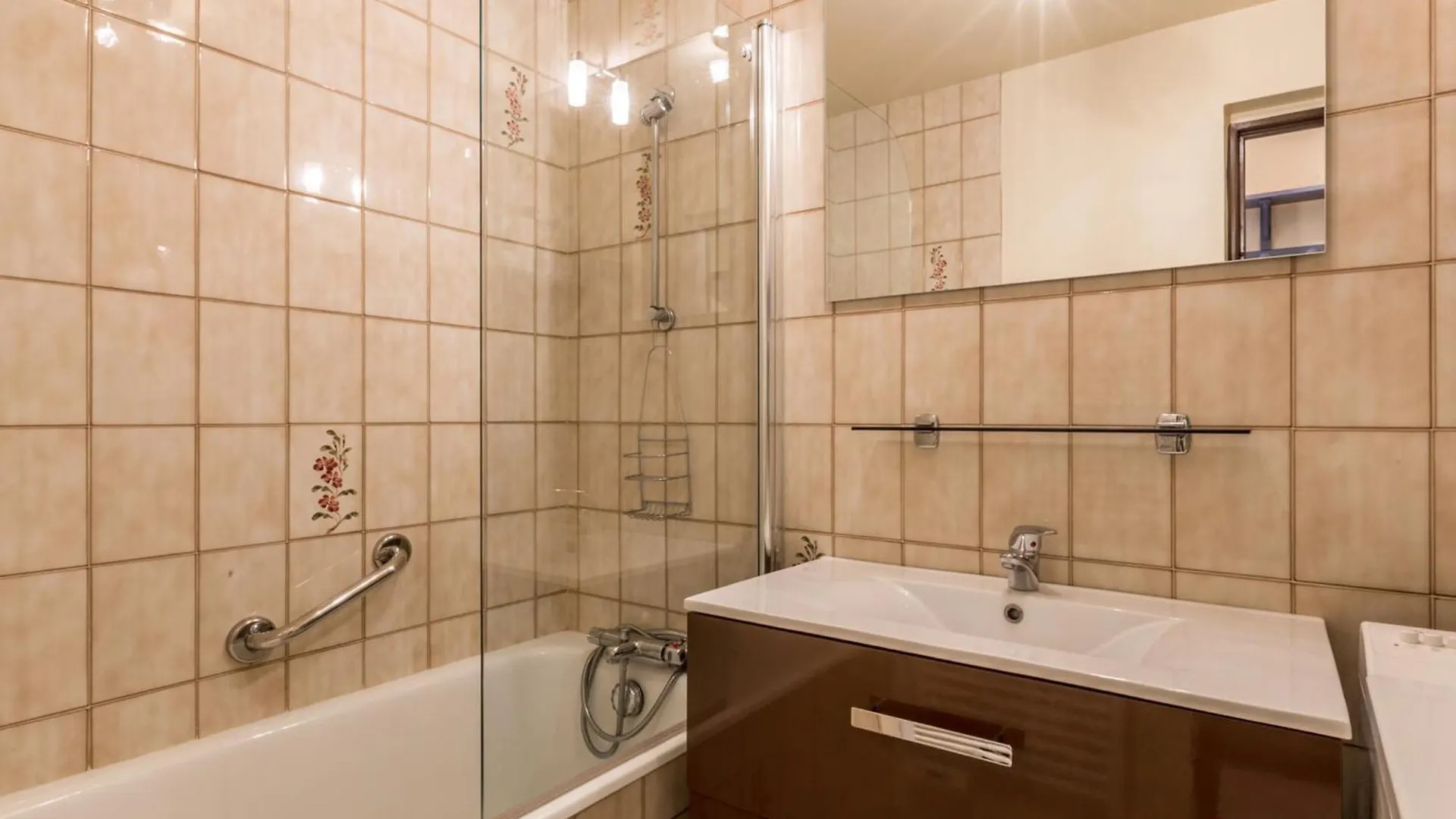 3***, 6 Voyageurs, A 150M Des Telecabines, Parking, Garage, A La Clusaz - Fr-1-304-117 Apartment